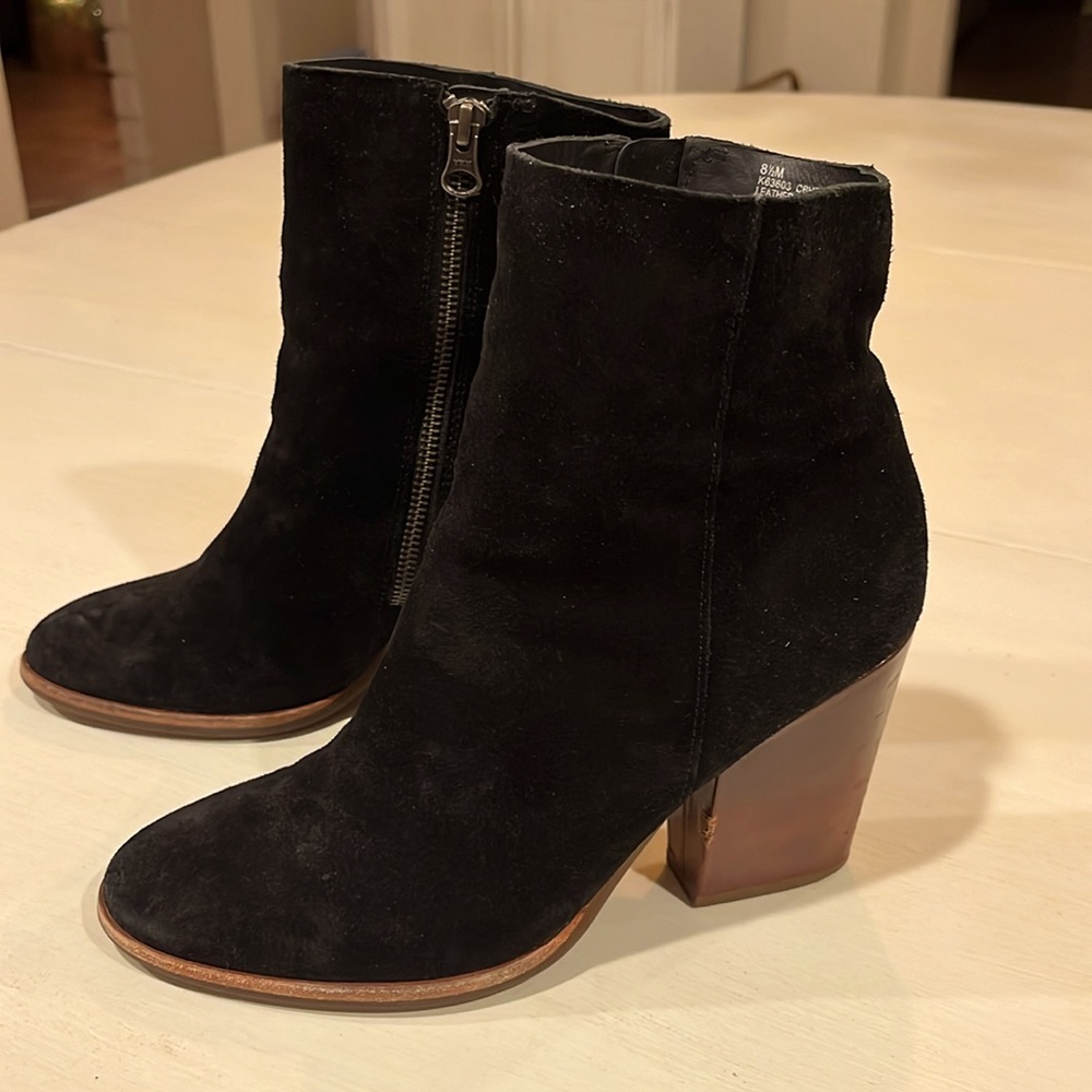 Women’s Kork Ease black suede boots 8.5